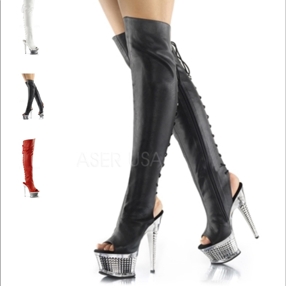 Sexy thigh high boots!